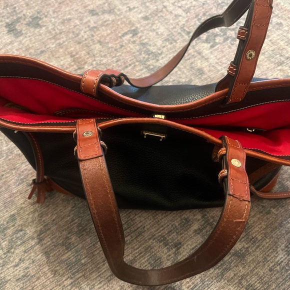 Dooney & Bourke Double Strap Tassel Bag Purse Pebble Grain - Picture 10 of 13